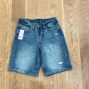 NWT Wild Fable Women’s Mid-Rise Easy Rigid Cut-Off Jorts in Medium Wash